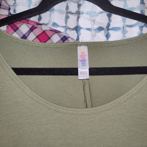 Bundle of 4 Women's tops size Large - Picture 7 of 10